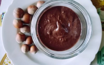 Bananella: crema spalmabile alla nocciola e banana